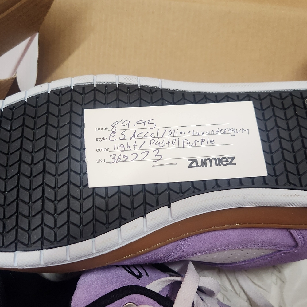 Zumiez ES Lavender and White Sneakers with Brown Soles, Size MEN  9 - Picture 3 of 4